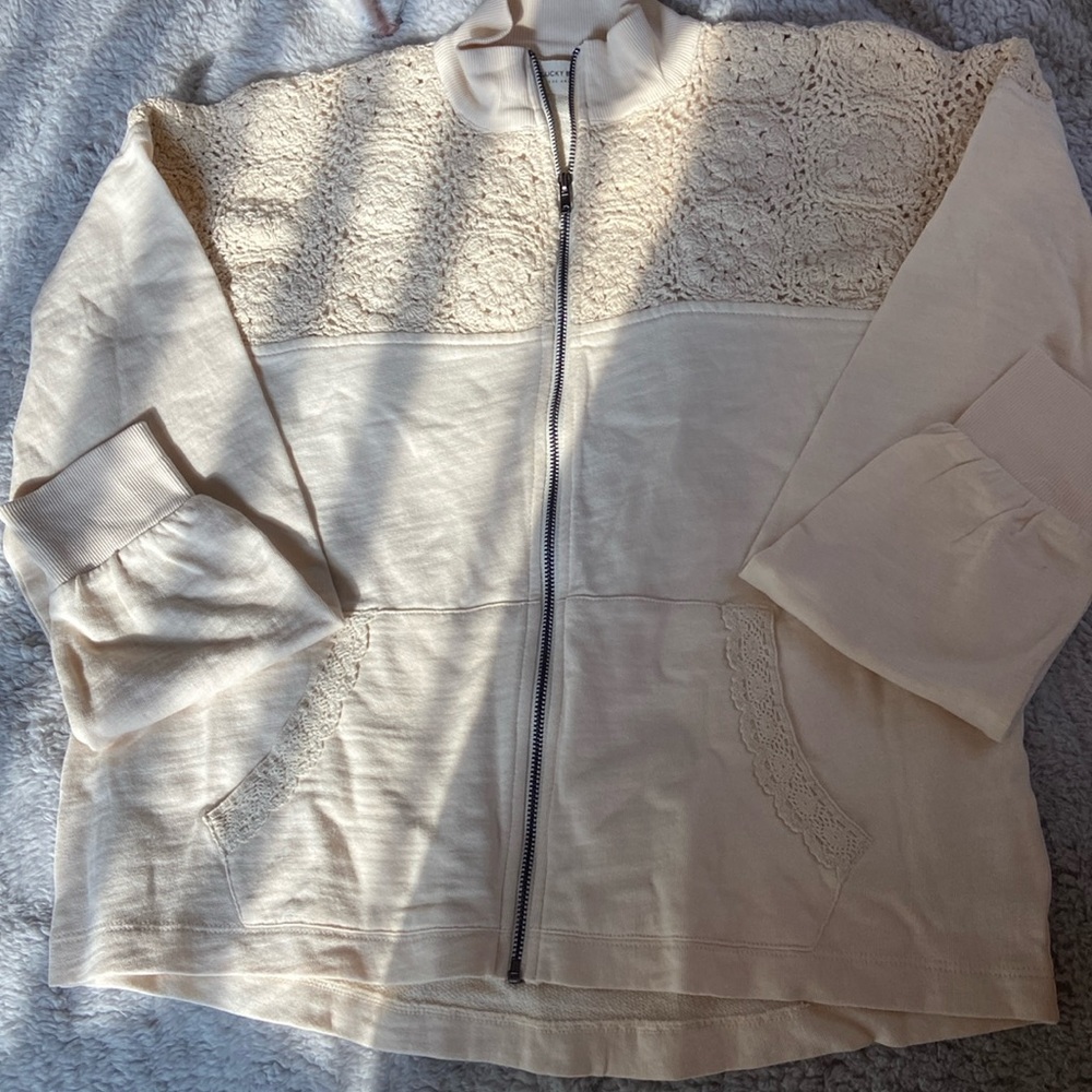 NWT Lucky Brand Crochet Trim Cardigan-Sand Dollar front pockets Ptp 23” length23
